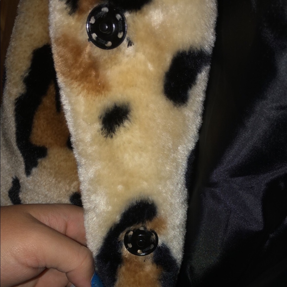 Leopard Coat - Picture 2 of 4